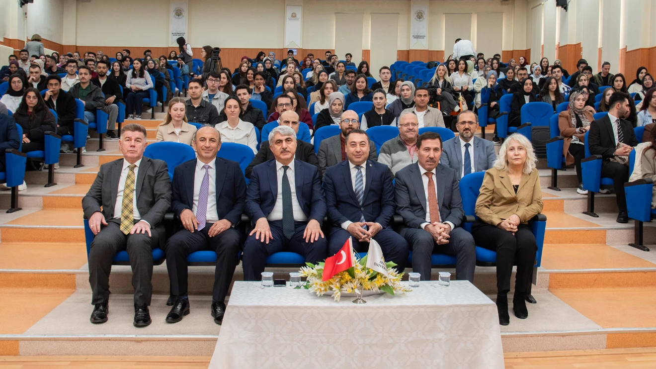 Anayasa Mahkemesi Üyesi Menteş, Selçuk Üniversitesindeydi